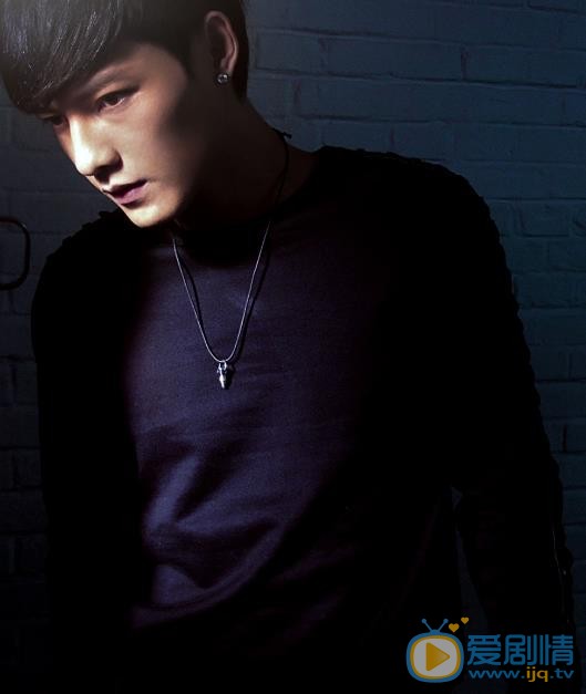 冯铭潮绅士写真 冯铭潮高清写真_冯铭潮高清剧照