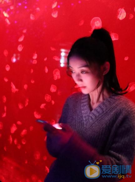 戚砚笛生活照 戚砚笛高清写真_戚砚笛高清剧照