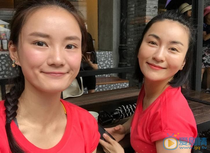 馨子与人合照 馨子高清写真_馨子高清剧照