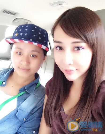 陈美行与人合照 陈美行高清写真_陈美行高清剧照