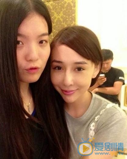 陈美行与人合照 陈美行高清写真_陈美行高清剧照