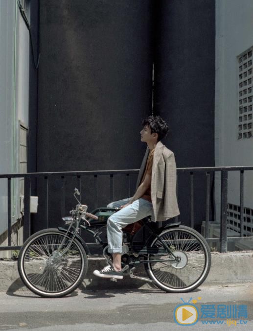赵越时尚街拍 赵越高清写真_赵越高清剧照