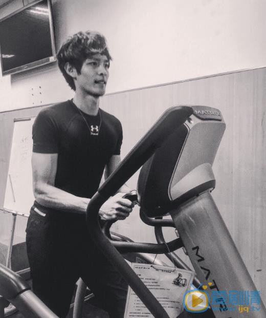 曹佑宁生活照 曹佑宁高清写真_曹佑宁高清剧照