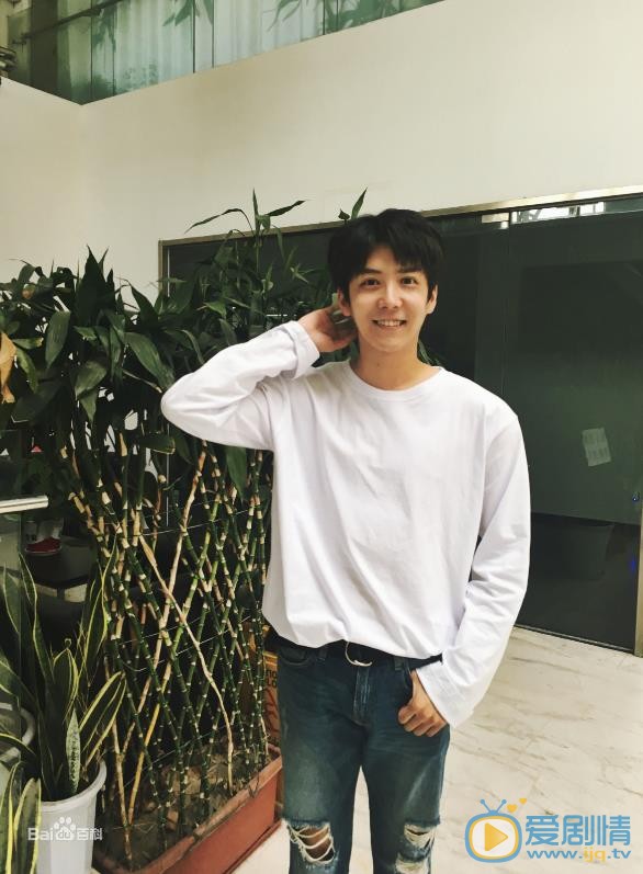 孔舒航生活照 孔舒航高清写真_孔舒航高清剧照