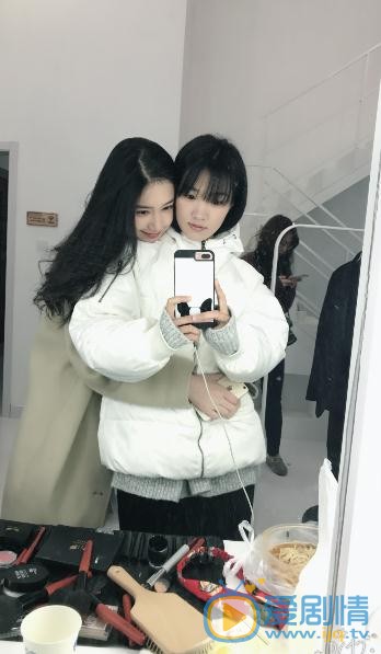倪珂欣与人合照 倪珂欣高清写真_倪珂欣高清剧照