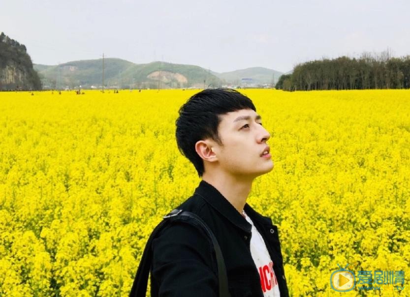 胡耘豪旅行照 胡耘豪高清写真_胡耘豪高清剧照