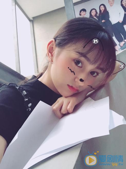 黄昊月可爱照 黄昊月高清写真_黄昊月高清剧照