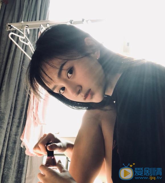 黄昊月生活照 黄昊月高清写真_黄昊月高清剧照