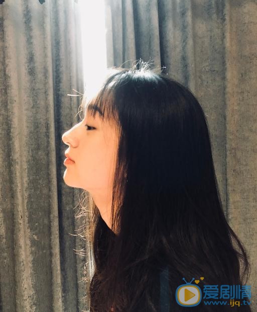 黄昊月生活照 黄昊月高清写真_黄昊月高清剧照