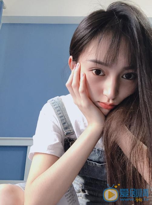 黄昊月生活照 黄昊月高清写真_黄昊月高清剧照