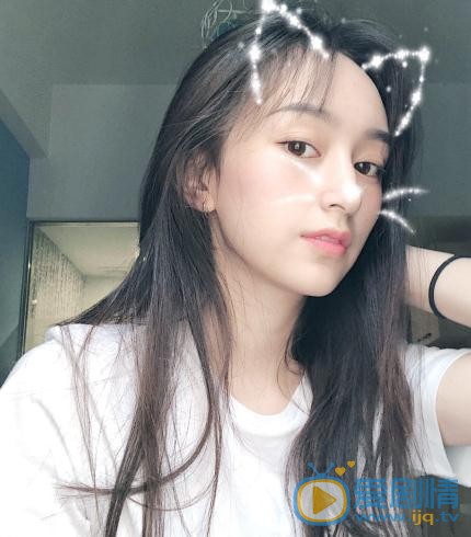 黄昊月可爱照 黄昊月高清写真_黄昊月高清剧照
