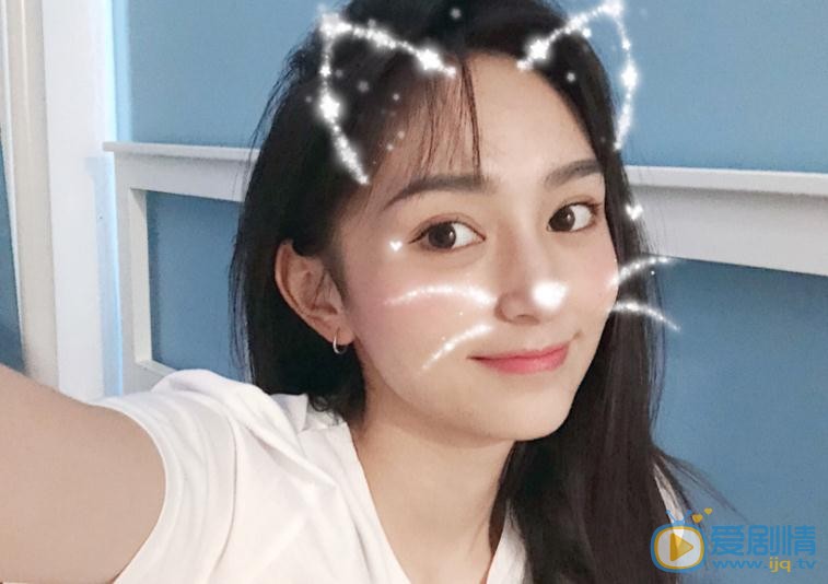 黄昊月可爱照 黄昊月高清写真_黄昊月高清剧照