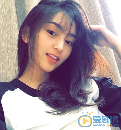 黄昊月可爱照 黄昊月高清写真_黄昊月高清剧照