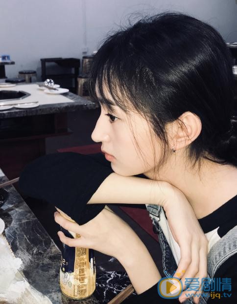 黄昊月夜色写真 黄昊月高清写真_黄昊月高清剧照