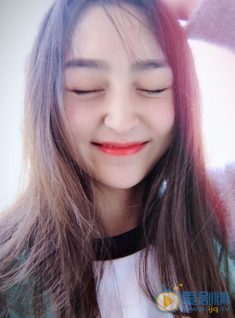 黄昊月生活照 黄昊月高清写真_黄昊月高清剧照