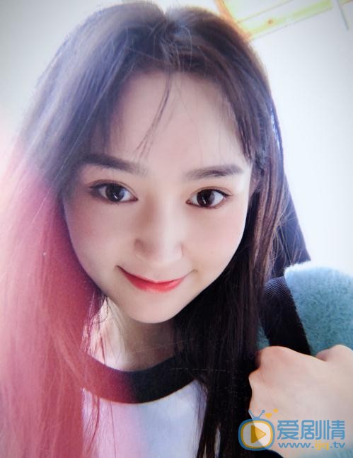 黄昊月生活照 黄昊月高清写真_黄昊月高清剧照