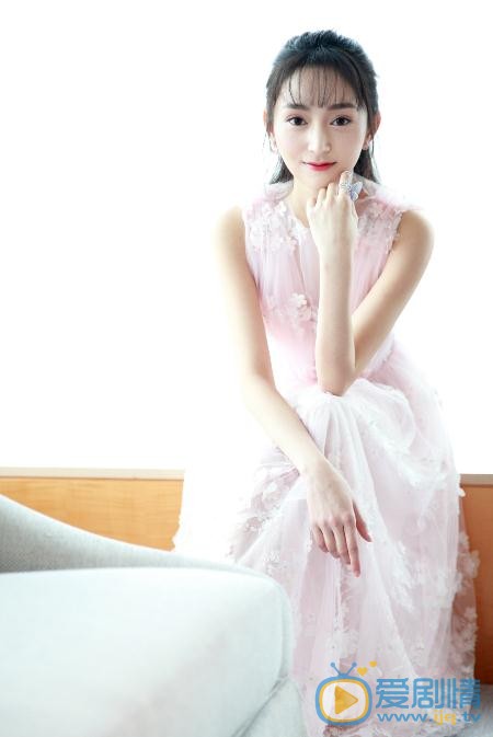 黄昊月气质写真 黄昊月高清写真_黄昊月高清剧照