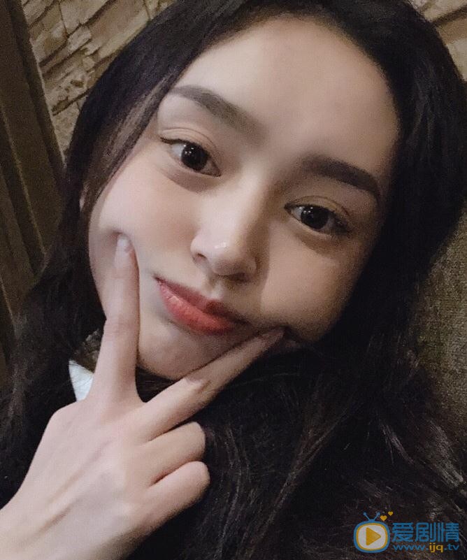 黄昊月可爱照 黄昊月高清写真_黄昊月高清剧照