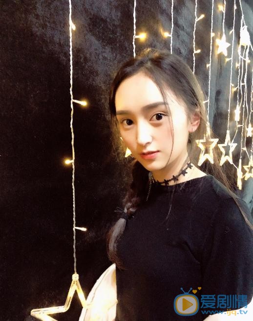 黄昊月生活照 黄昊月高清写真_黄昊月高清剧照