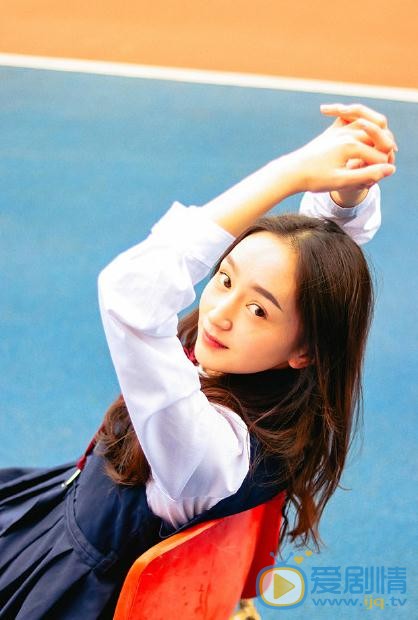 黄昊月制服写真 黄昊月高清写真_黄昊月高清剧照
