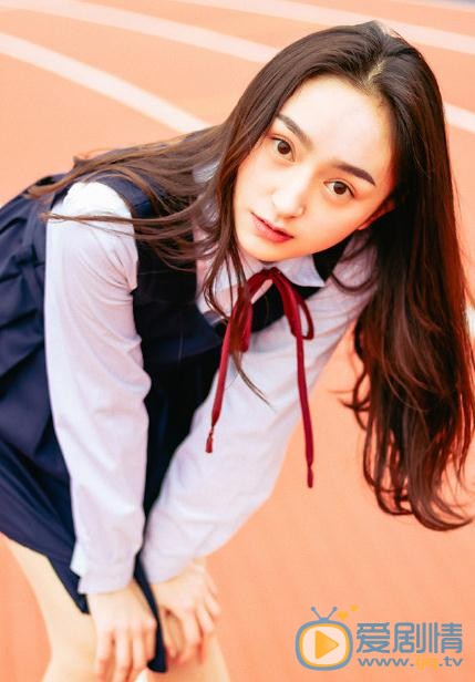 黄昊月制服写真 黄昊月高清写真_黄昊月高清剧照
