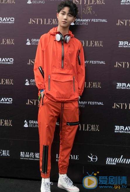 李明源活动照 李明源活动照
