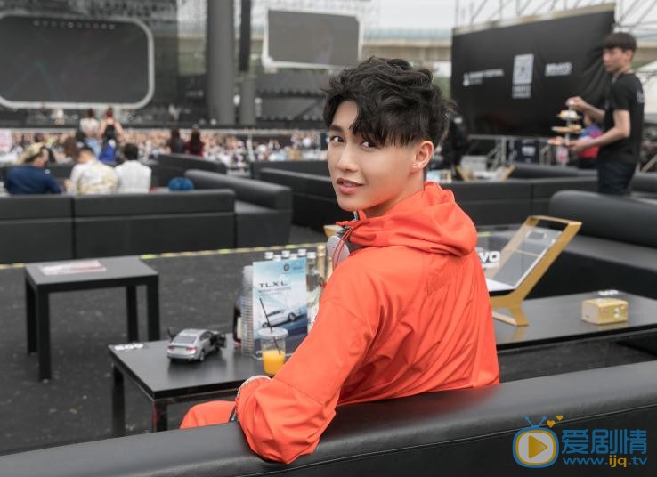 李明源活动照 李明源高清写真_李明源高清剧照