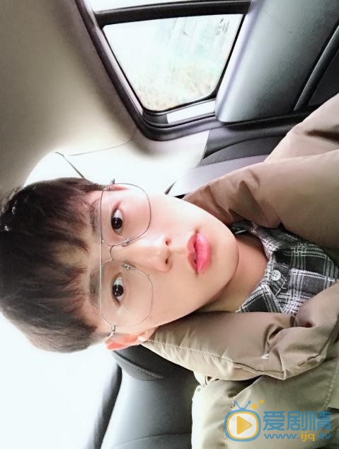 李明源生活照 李明源高清写真_李明源高清剧照