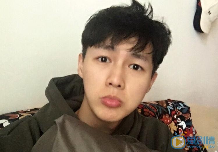 李明源生活照 李明源高清写真_李明源高清剧照