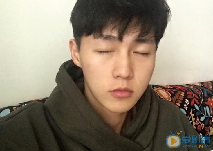 李明源生活照 李明源高清写真_李明源高清剧照