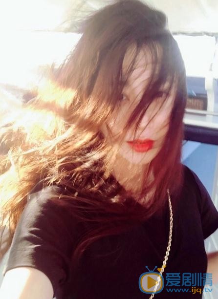 石洋子生活照 石洋子高清写真_石洋子高清剧照
