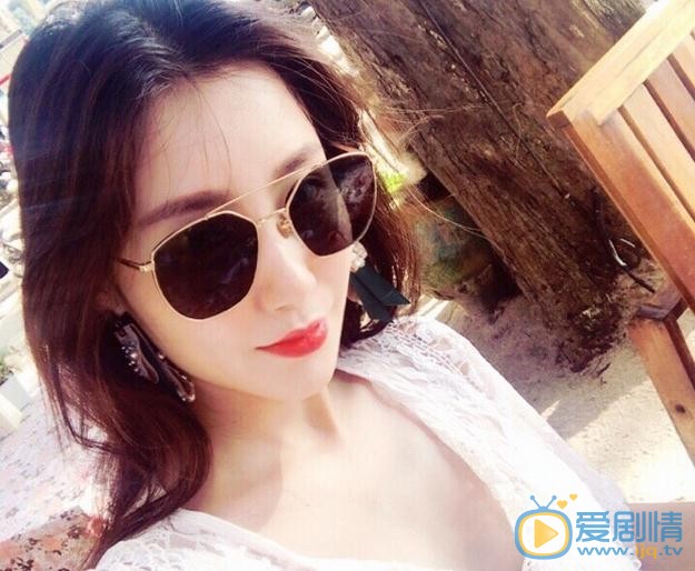 石洋子生活照 石洋子高清写真_石洋子高清剧照