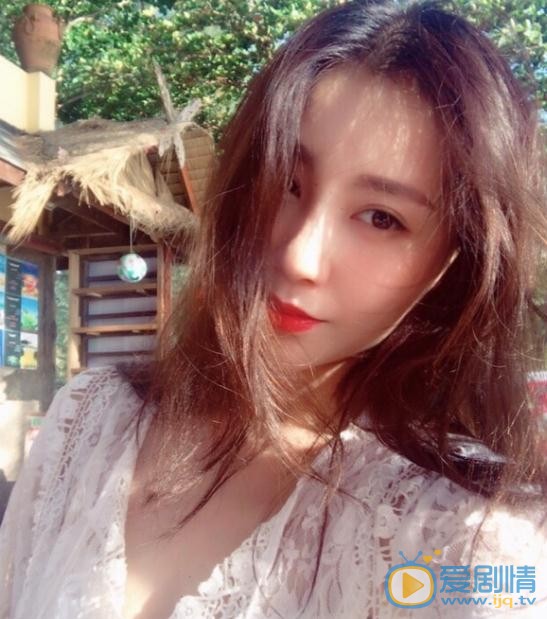 石洋子生活照 石洋子高清写真_石洋子高清剧照
