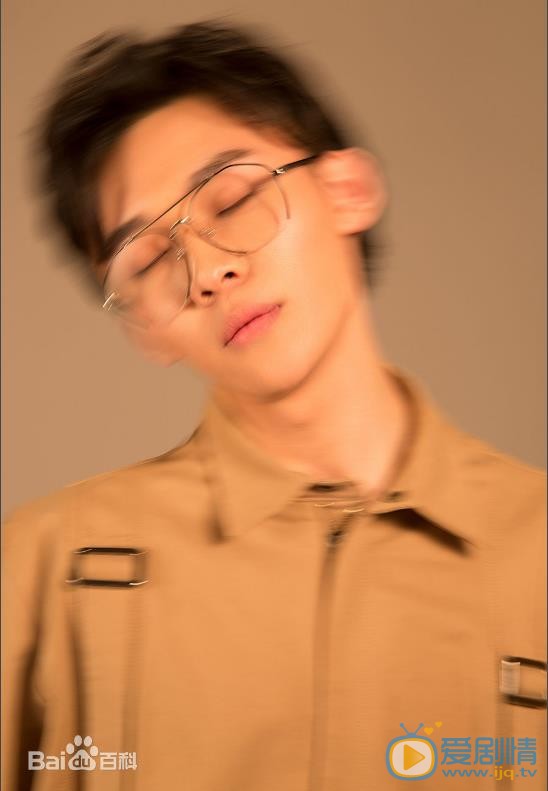 刘怡潼帅气写真 刘怡潼高清写真_刘怡潼高清剧照