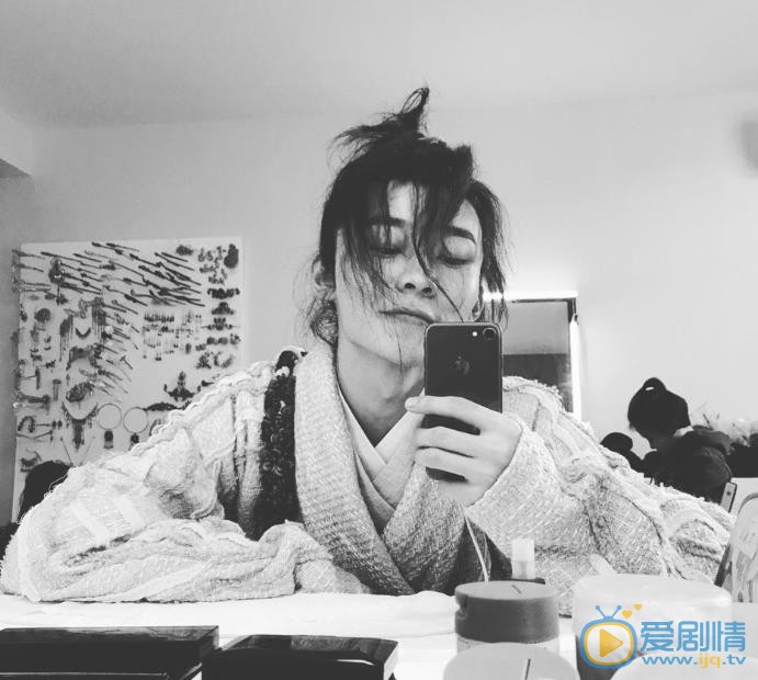 刘怡潼片场照 刘怡潼片场照