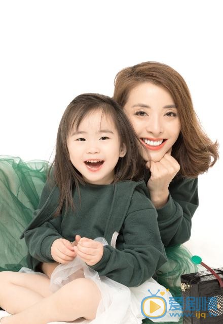黄小蕾亲子写真 黄小蕾高清写真_黄小蕾高清剧照