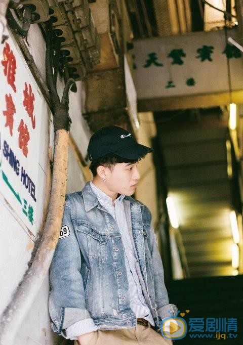 龚锐街拍写真 龚锐高清写真_龚锐高清剧照