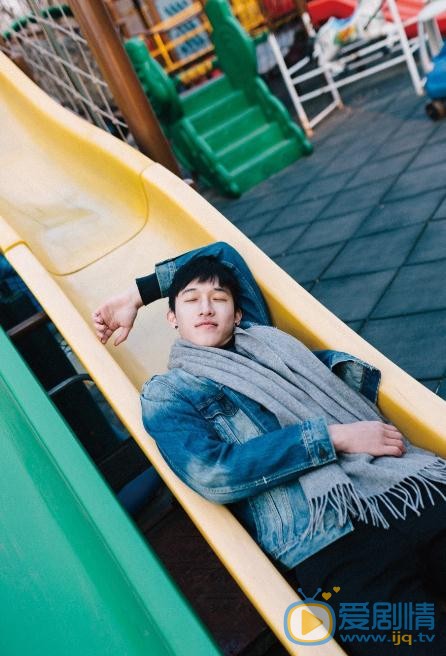 龚锐街拍写真 龚锐高清写真_龚锐高清剧照