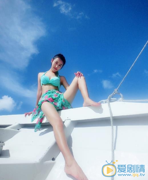飞儿比基尼写真