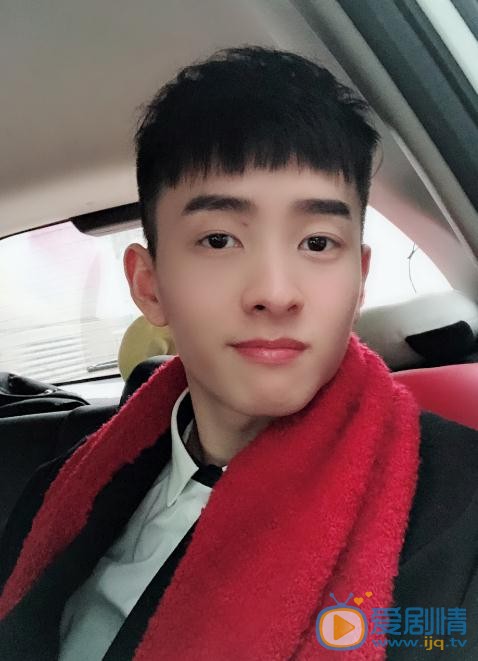 吴瑞淞生活照 吴瑞淞高清写真_吴瑞淞高清剧照