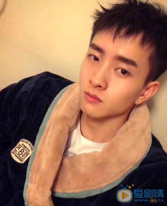 吴瑞淞生活照 吴瑞淞高清写真_吴瑞淞高清剧照