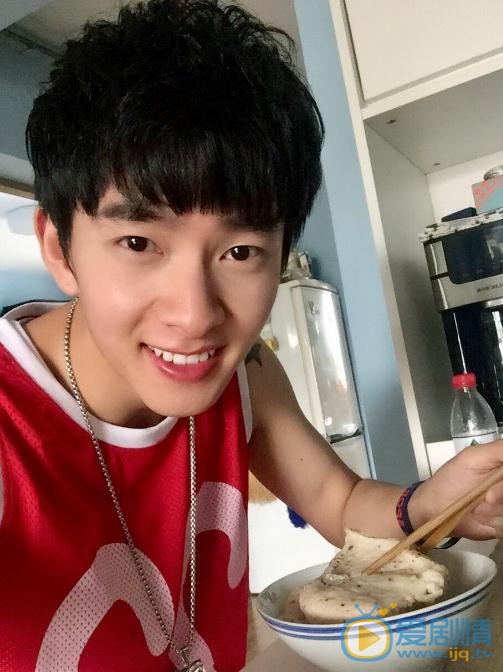 吴瑞淞生活照 吴瑞淞高清写真_吴瑞淞高清剧照