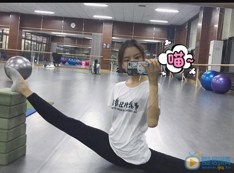 任敏学校练舞照 任敏高清写真_任敏高清剧照