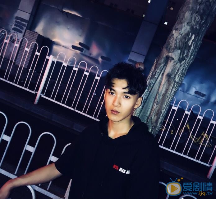 章煜奇个性照片 章煜奇高清写真_章煜奇高清剧照