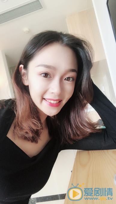 依莎可爱照 依莎高清写真_依莎高清剧照