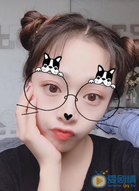 依莎可爱照 依莎高清写真_依莎高清剧照