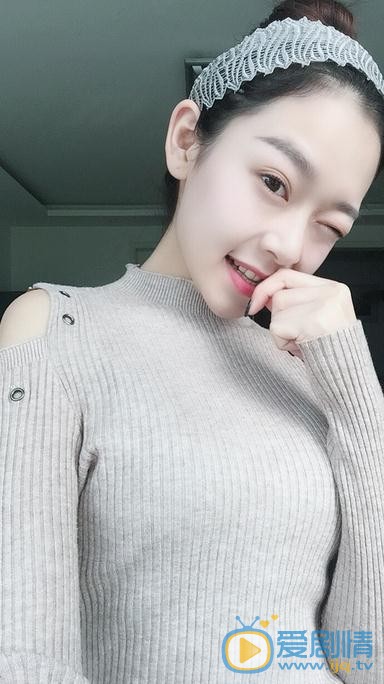 依莎可爱照 依莎高清写真_依莎高清剧照