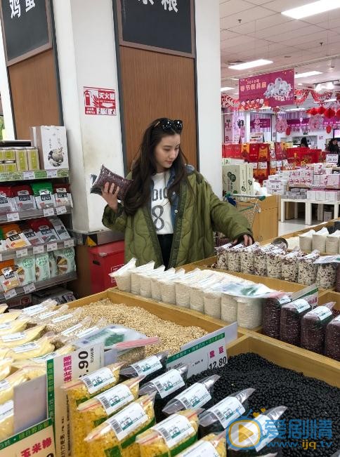 鲍天琦超市照 鲍天琦高清写真_鲍天琦高清剧照