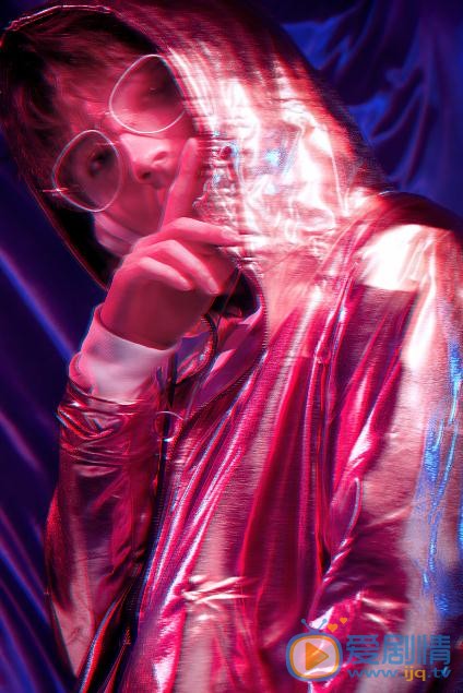 徐鹤尼酷炫写真 徐鹤尼高清写真_徐鹤尼高清剧照