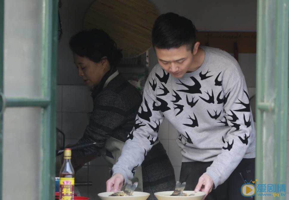 远方的家宋飞剧照 
